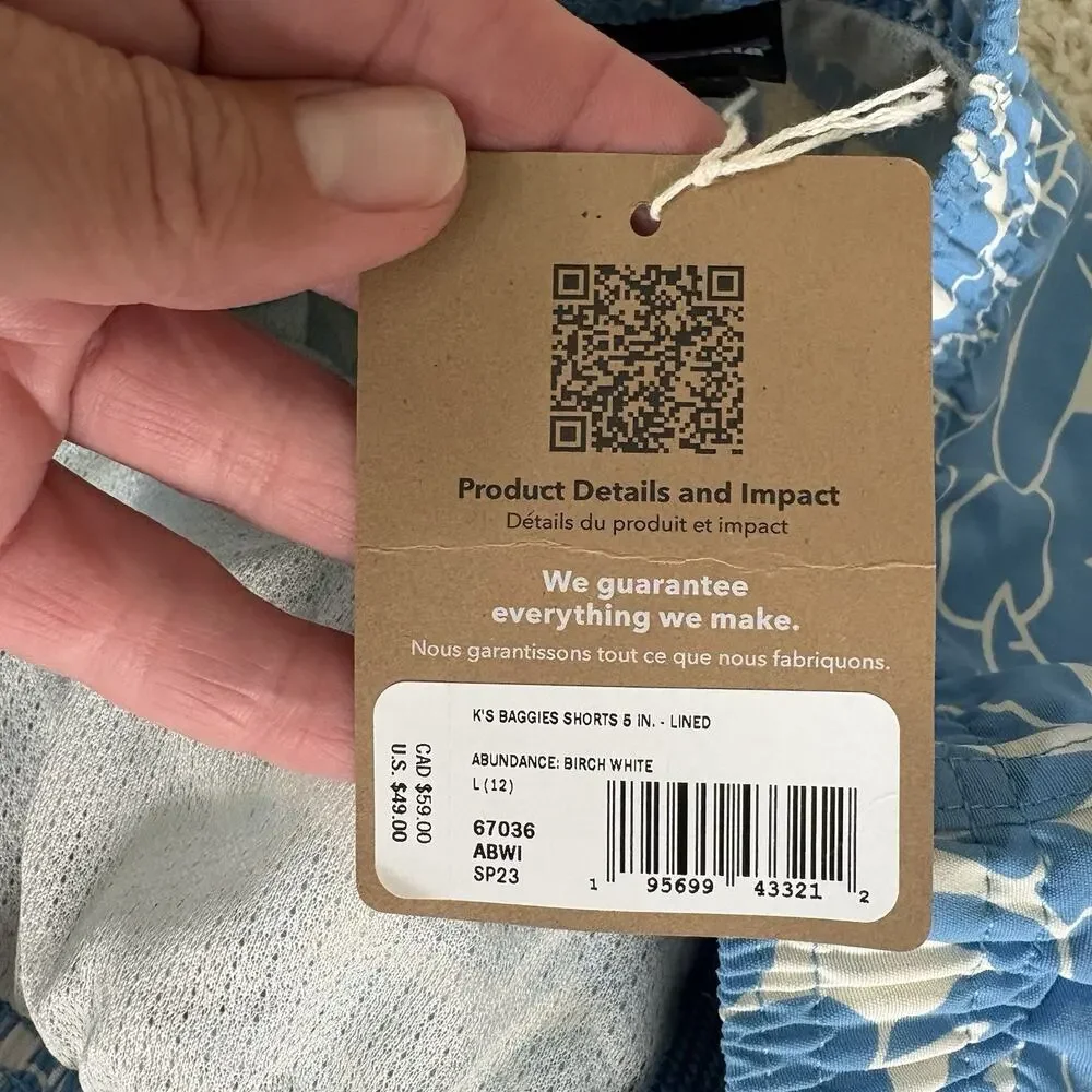 Patagonia | Swim Trunks Shorts Baggies Blue Floral NWT- Size 12 Large Boys